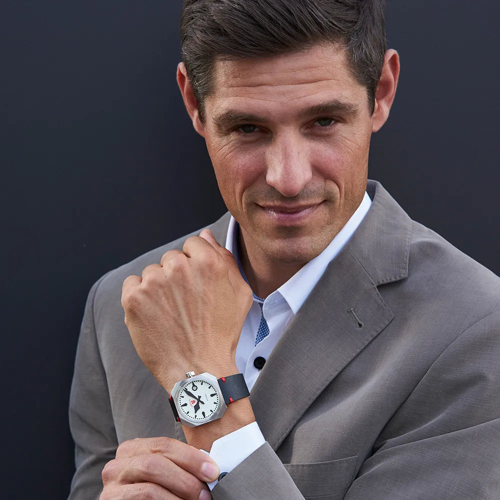 Normalzeit Der Bankier watch worn on wrist showing octagonal case profile